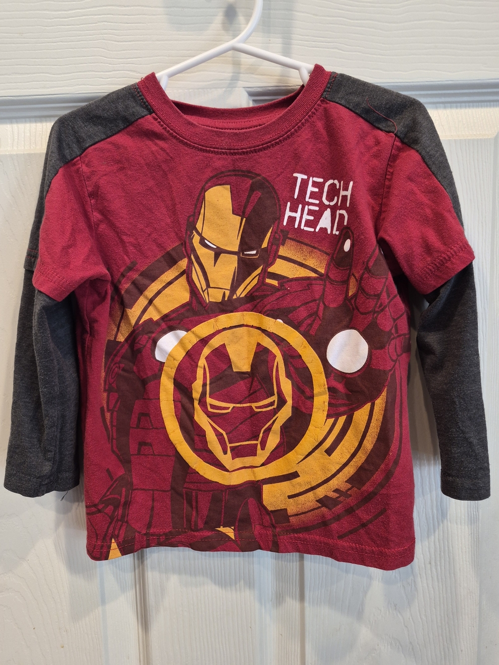 5/25 Marvel Red Graphic Logo Tee with Black Print